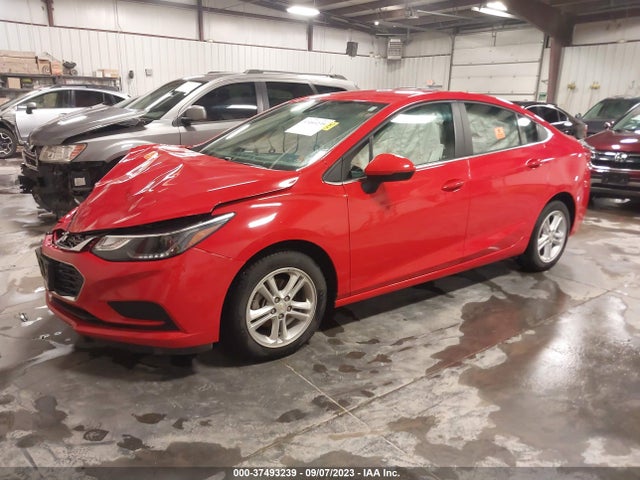 Chevrolet CRUZE LT 2018 1G1BE5SM9J7228541 Image 2