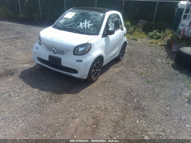 2017 Smart Fortwo, VIN: WMEFJ5DA0HK174529