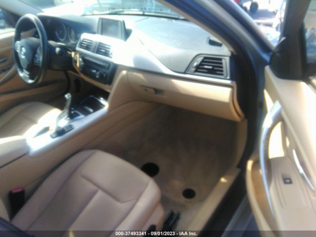 WBA3B1C54EK132093 BMW 3 Series 320i