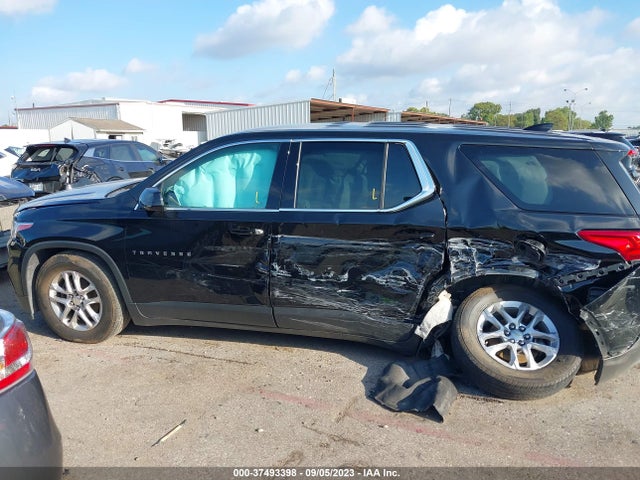 Chevrolet Traverse Ls 2018 1GNERFKW9JJ124142 Image 14