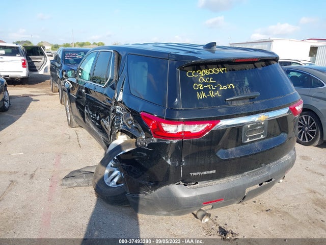 Chevrolet Traverse Ls 2018 1GNERFKW9JJ124142 Image 3