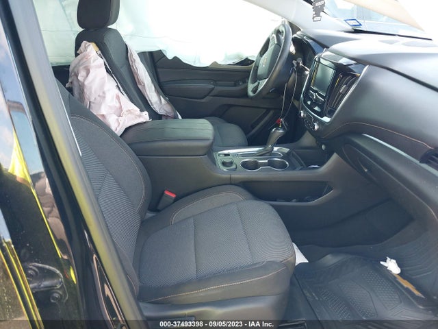 Chevrolet Traverse Ls 2018 1GNERFKW9JJ124142 Image 5