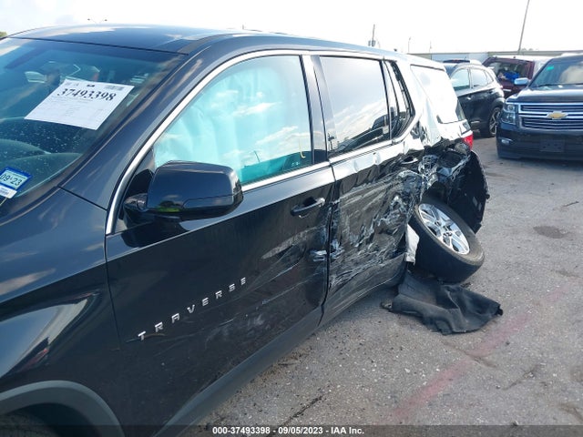 Chevrolet Traverse Ls 2018 1GNERFKW9JJ124142 Image 6