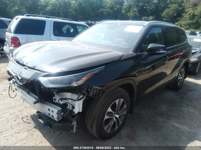 Toyota Highlander Xle 2021 5TDHZRBH9MS075833 Image 2