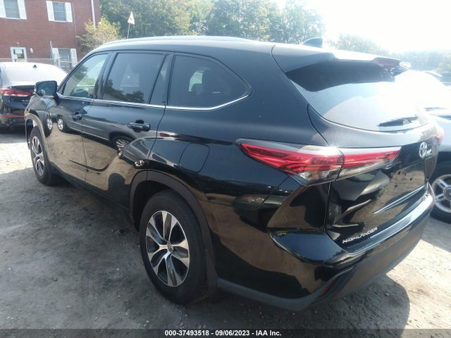Toyota Highlander Xle 2021 5TDHZRBH9MS075833 Image 3