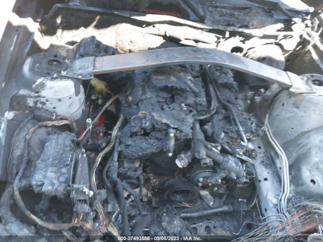 1ZVBP8EM0E5208563 Ford Mustang V6
