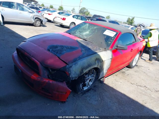 1ZVBP8EM0E5208563 Ford Mustang V6