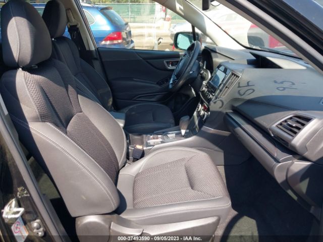 JF2SKAGCXKH447773 Subaru Forester Premium