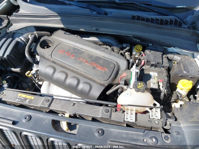 ZACCJBCB4HPE70475 Jeep Renegade Trailhawk 4x4