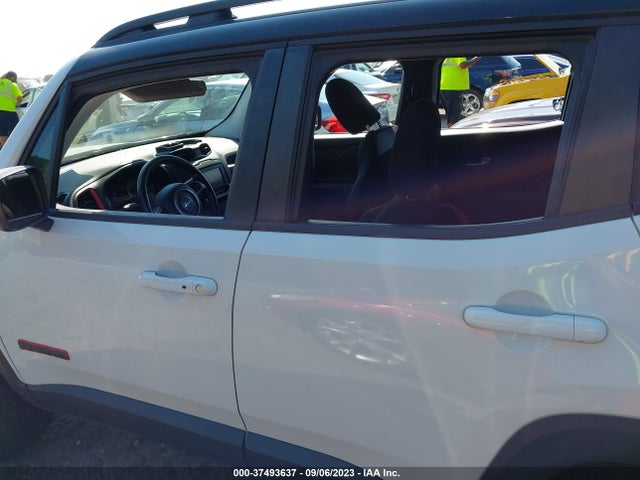 ZACCJBCB4HPE70475 Jeep Renegade Trailhawk 4x4
