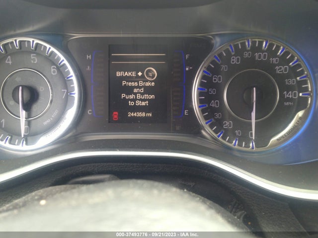 Chrysler 200 Limited 2015 1C3CCCAB0FN574281 Image 7