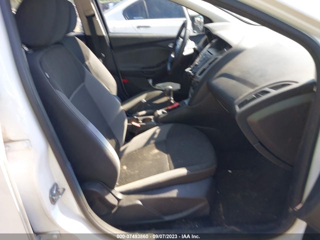 1FADP3K21EL365795 Ford FOCUS SE