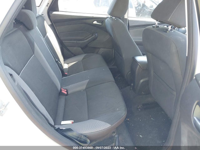 1FADP3K21EL365795 Ford FOCUS SE