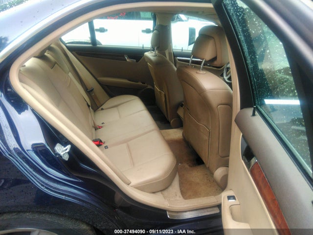 2011 Mercedes-benz C 300 Sport 4matic/luxury 4matic მანქანა იყიდება აუქციონზე, vin: WDDGF8BB1BF526105, აუქციონის ნომერი: 37494090