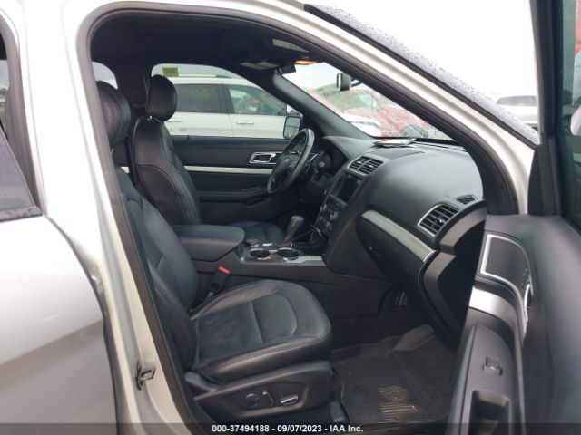 1FM5K8D88HGD64132 Ford EXPLORER XLT