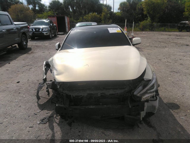 JN1EV7EK8JM341993 Infiniti Q60 3.0t Luxe