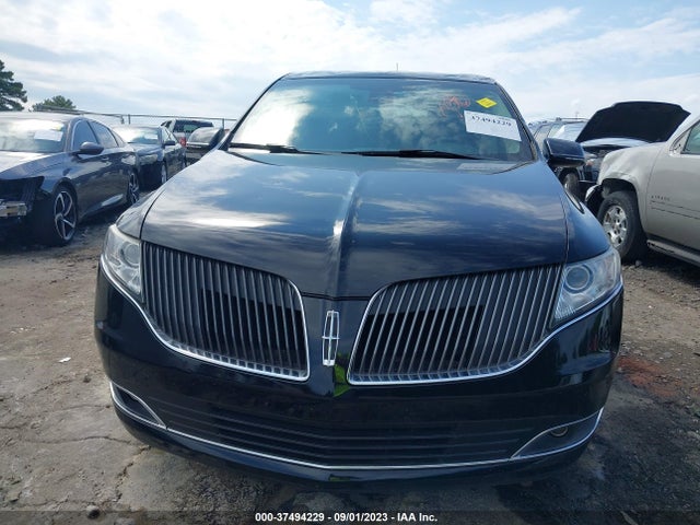 2016 Lincoln MKT, VIN: 2LMHJ5AT1GBL00371