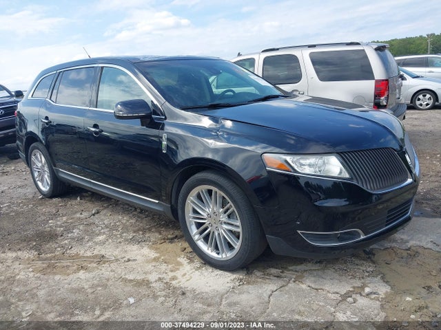 2016 Lincoln MKT, VIN: 2LMHJ5AT1GBL00371