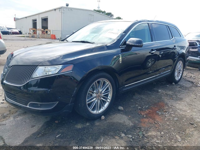 2016 Lincoln MKT, VIN: 2LMHJ5AT1GBL00371