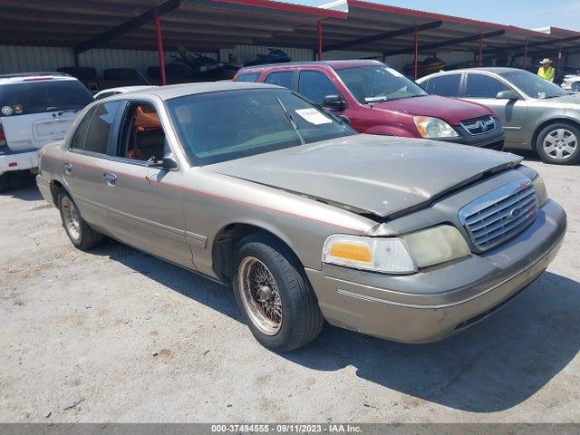 2001 FORD CROWN VICTORIA LX VIN: 2FAFP74W31X206581