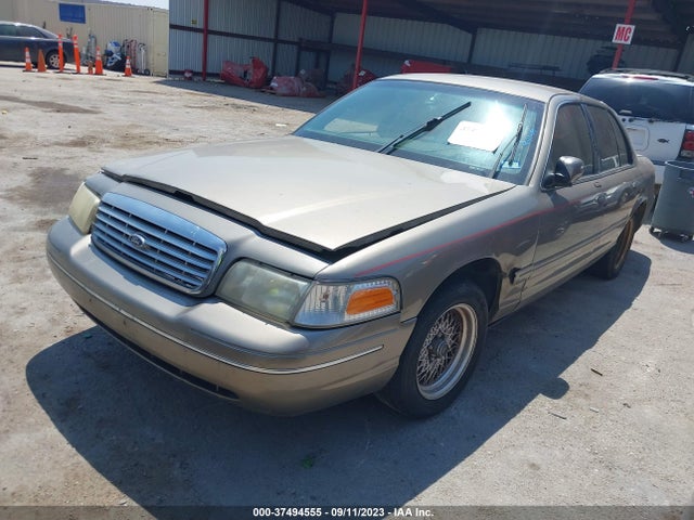 2001 FORD CROWN VICTORIA LX VIN: 2FAFP74W31X206581