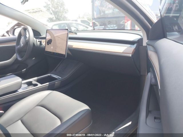 5YJ3E1EA8PF549964 Tesla MODEL 3