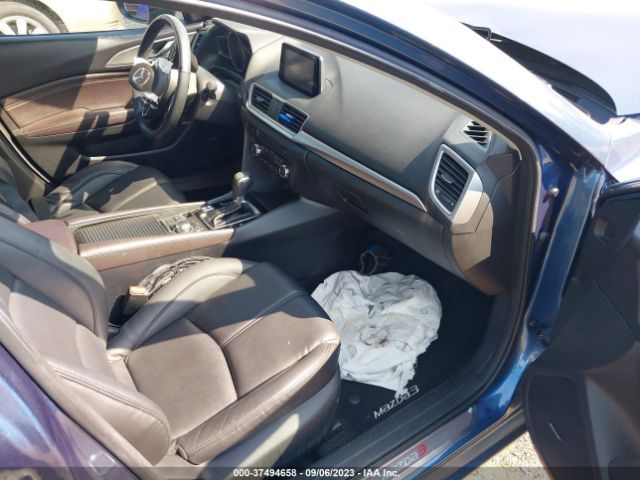 2018 MAZDA MAZDA3 4-DOOR 3MZBN1V37JM275606 Photo 4