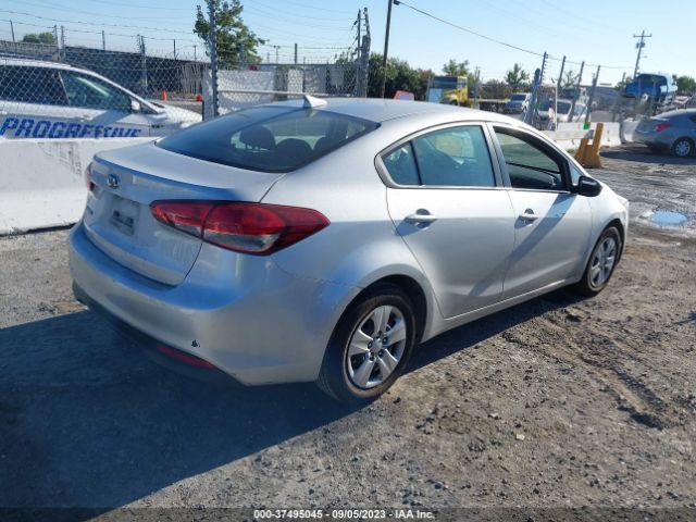 3KPFL4A76JE268435 KIA FORTE LX