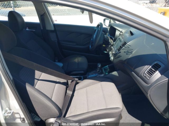 3KPFL4A76JE268435 KIA FORTE LX