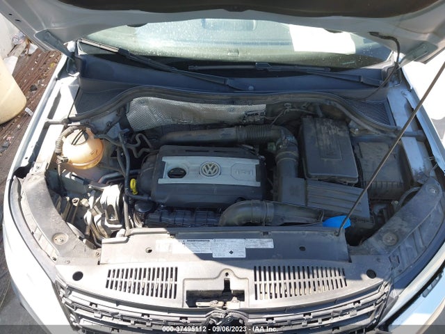 WVGAV7AX4FW562351 Volkswagen Tiguan Sel