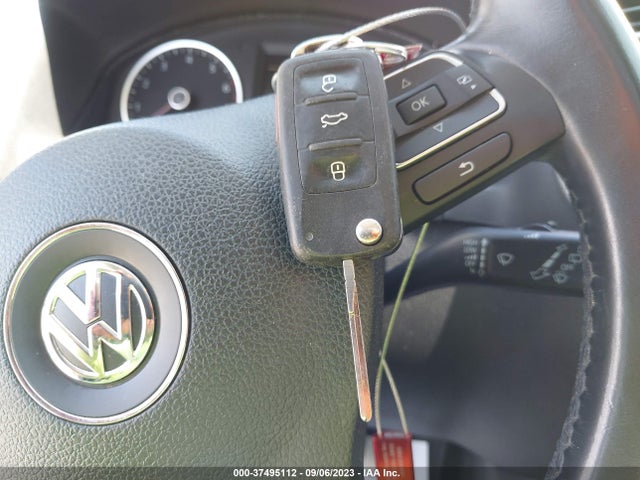 WVGAV7AX4FW562351 Volkswagen Tiguan Sel