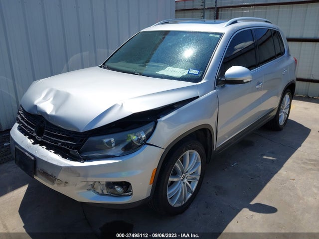 WVGAV7AX4FW562351 Volkswagen Tiguan Sel