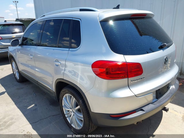 WVGAV7AX4FW562351 Volkswagen Tiguan Sel