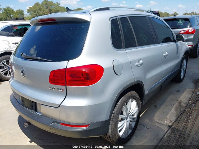 WVGAV7AX4FW562351 Volkswagen Tiguan Sel