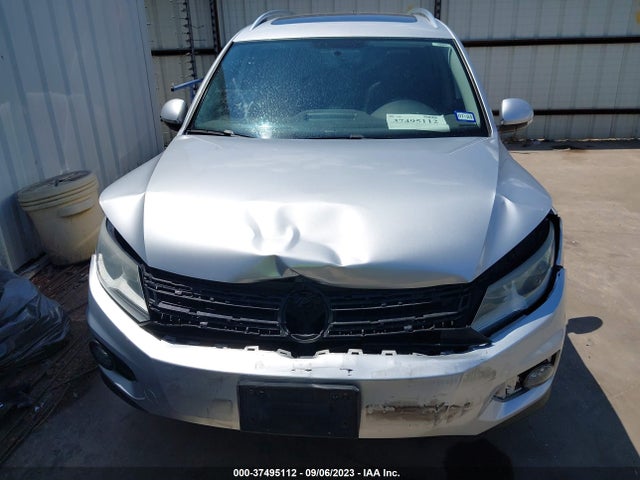 WVGAV7AX4FW562351 Volkswagen Tiguan Sel