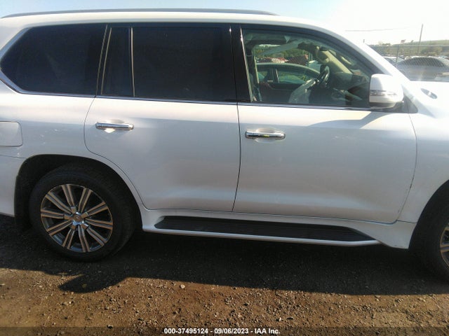 2017 Lexus LX, VIN: JTJHY7AX5H4246527
