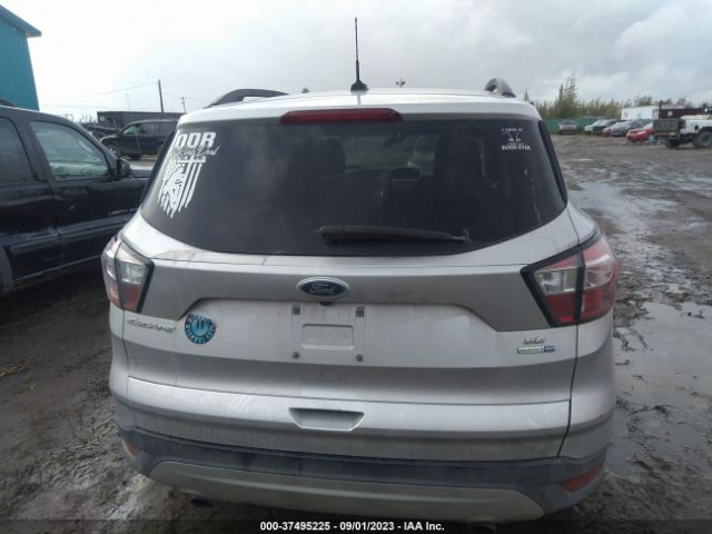 1FMCU9GD9JUC37445 Ford ESCAPE SE
