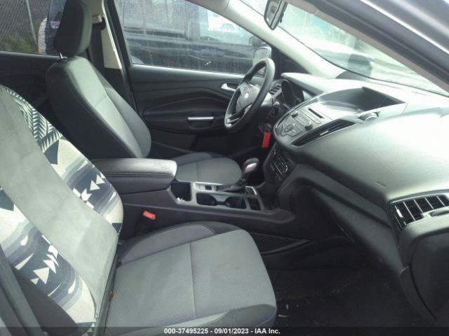 1FMCU9GD9JUC37445 Ford ESCAPE SE