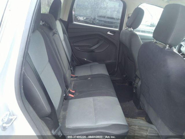 1FMCU9GD9JUC37445 Ford ESCAPE SE