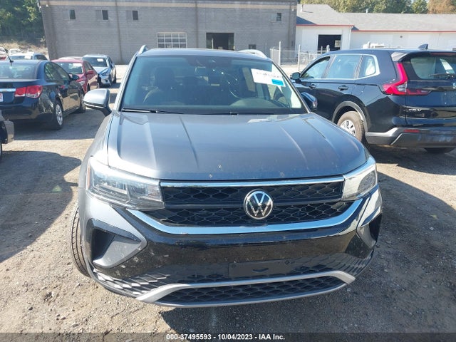 3VVLX7B22NM012415 Volkswagen TAOS SE