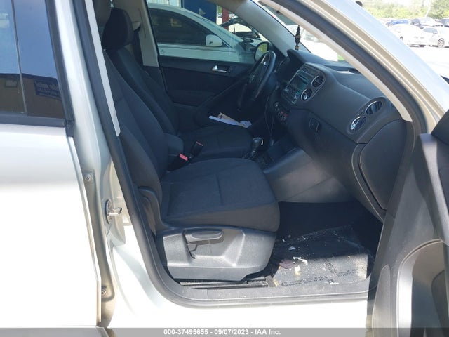 2014 VOLKSWAGEN TIGUAN S VIN: WVGAV3AX3EW567189