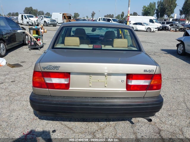 1994 VOLVO 940 VIN: YV1JS8314R1173927