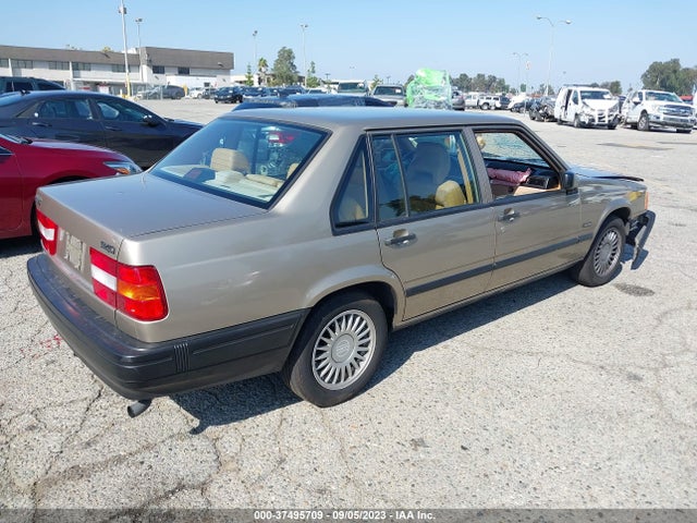 1994 VOLVO 940 VIN: YV1JS8314R1173927