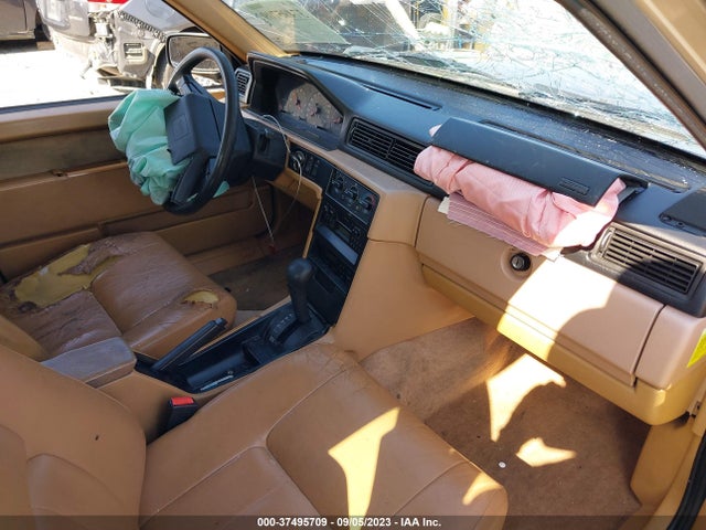 1994 VOLVO 940 VIN: YV1JS8314R1173927