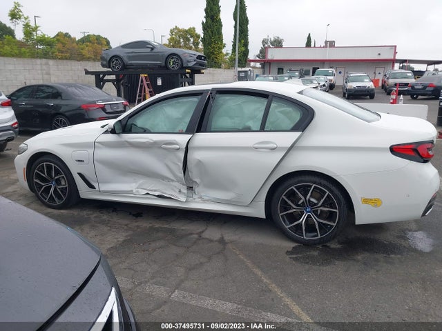 BMW 5 Series 530e 2022 WBA13AG04NCJ42149 Image 14