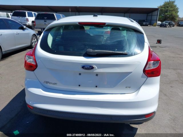 1FADP3K29EL317283 Ford FOCUS SE