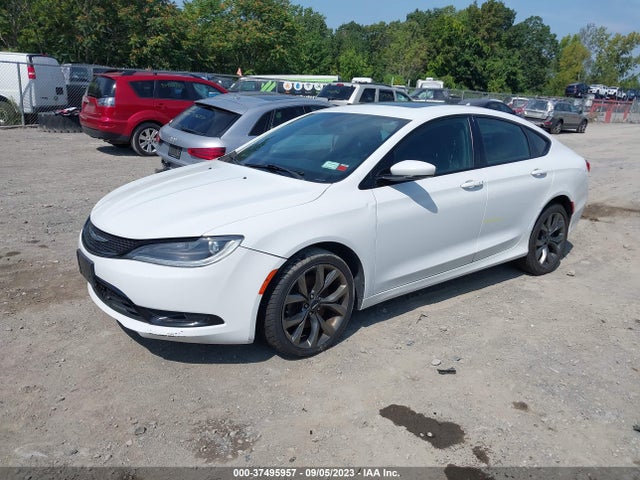 Chrysler 200 S 2015 1C3CCCDG0FN664764 Image 2