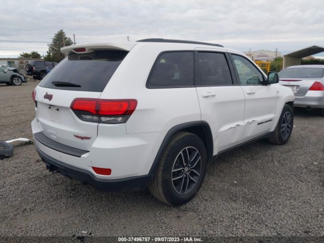 2018 JEEP GRAND CHEROKEE 1C4RJFLG8JC190582 Photo 3