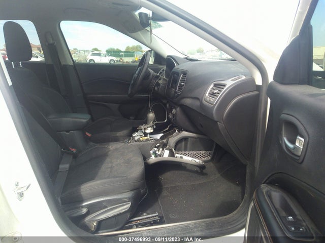 3C4NJCAB1JT500080 Jeep Compass Sport