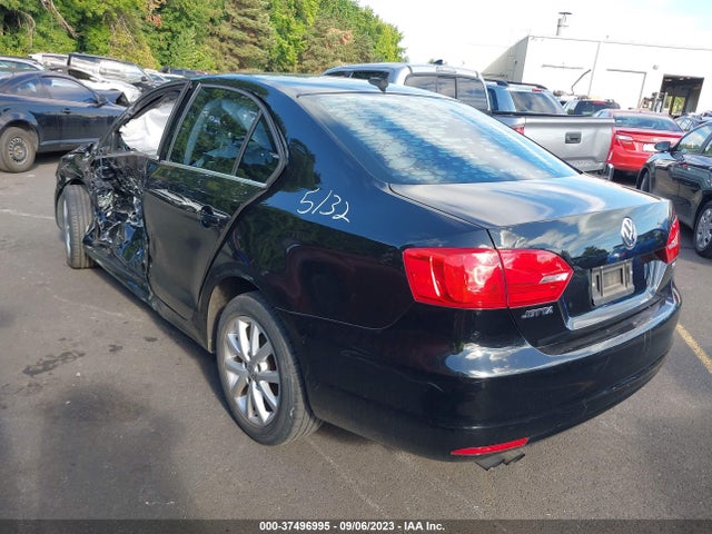 3VWD17AJ1EM321030 Volkswagen Jetta Sedan Se